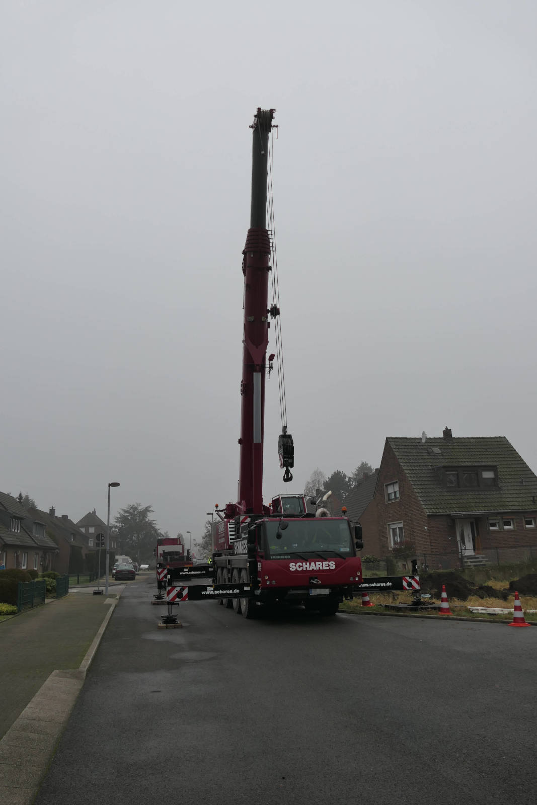 14.01.2022: Aufbau PoP - Kran für das Überheben