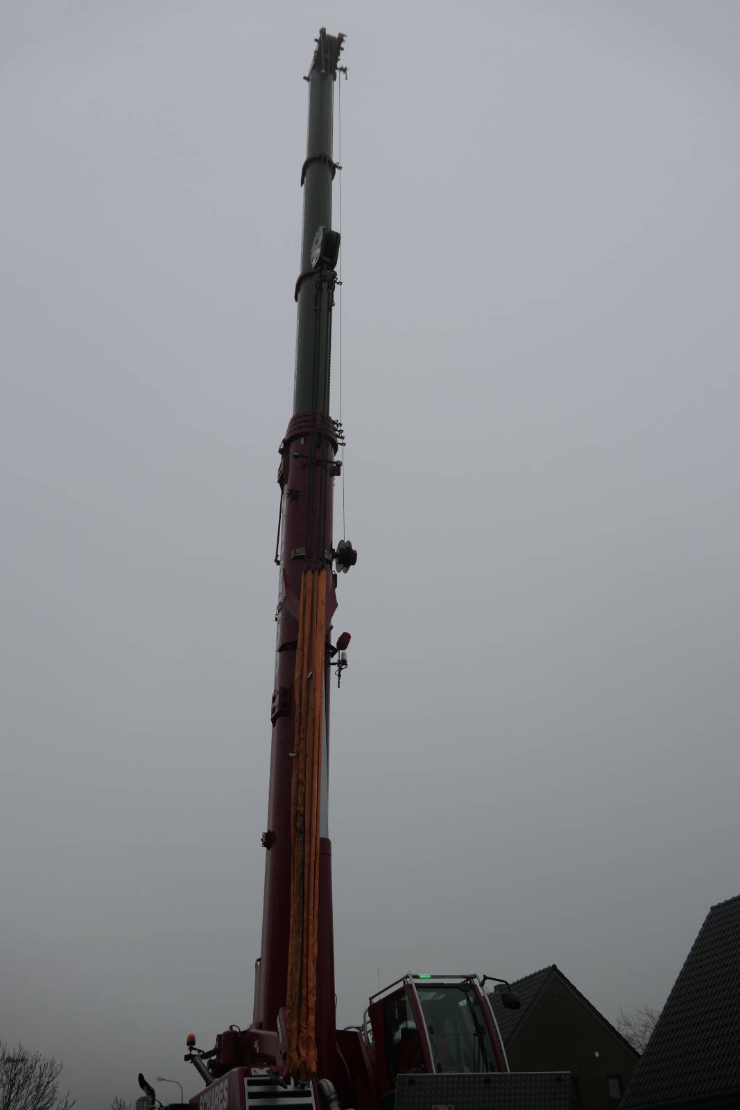 14.01.2022: Aufbau PoP - ... steht, Kran fertig